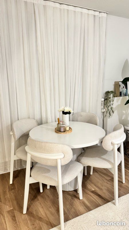 Urgent Table manger& table basse& 4 chaises (image 2)