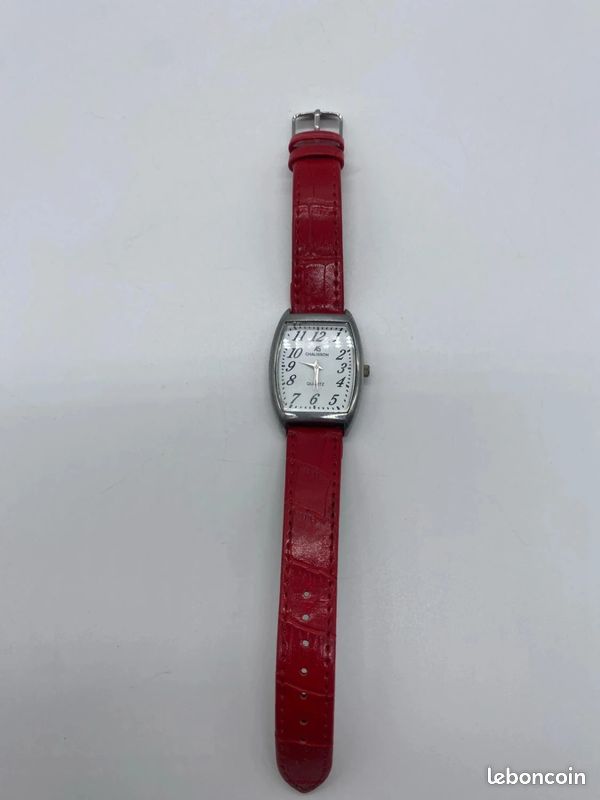 Montre femme Chalisson quartz cadran rectangulaire bracelet rouge effet croco Ai3 (image 1)