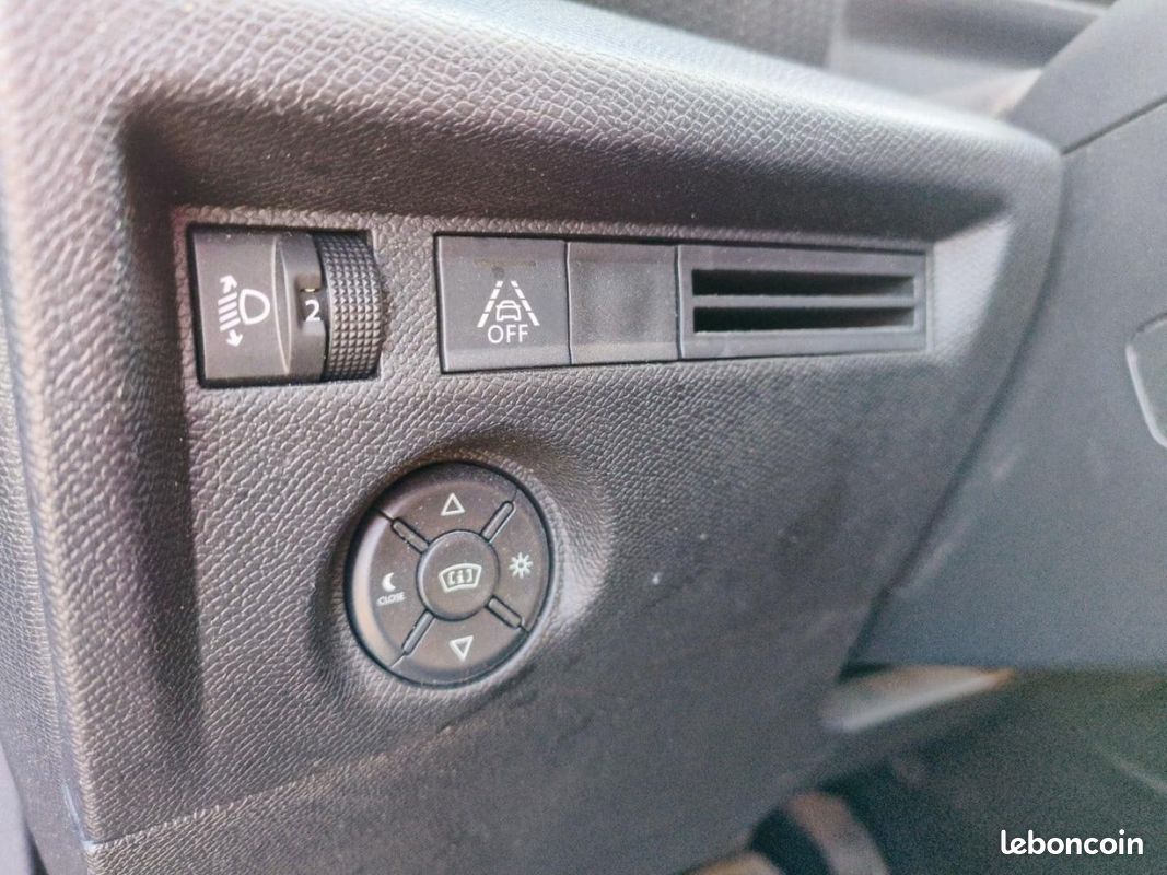 Citroen C4 BlueHDi 130ch S&S Shine Pack EAT8 (image 19)