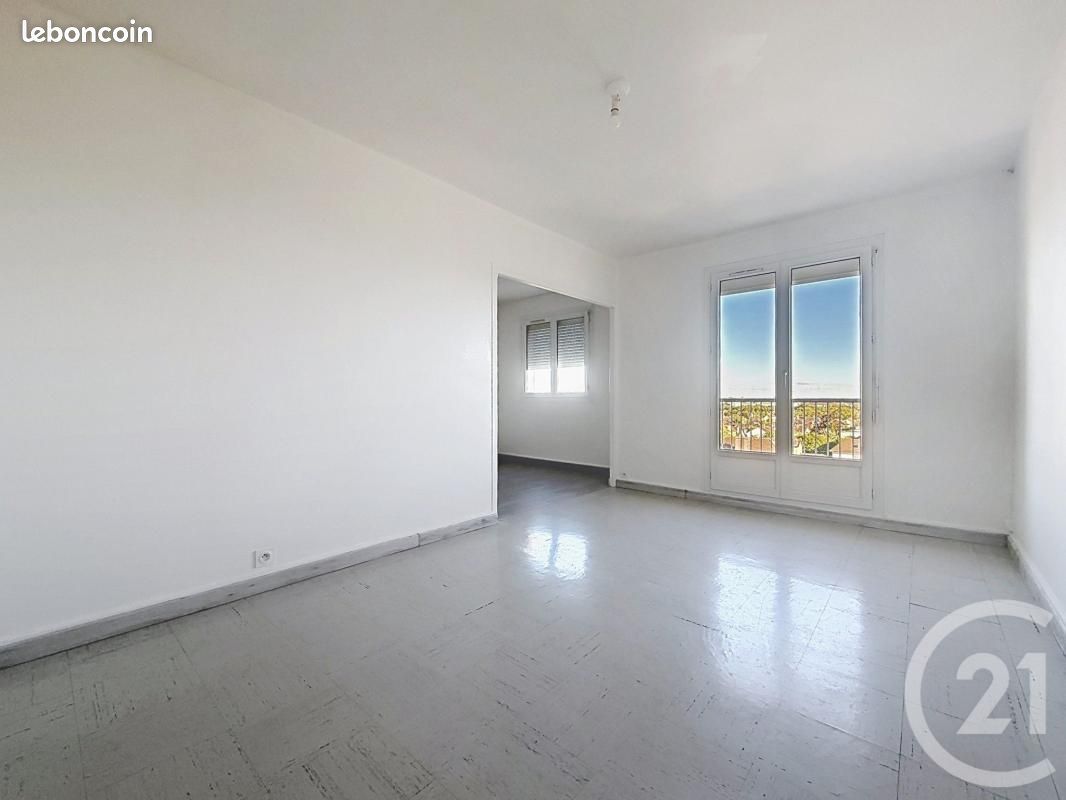 Appartement 3 pièces 60 m² · à La Chapelle-Saint-Luc · 60 m² · 75 000 €