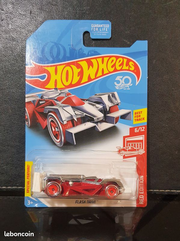 HOT WHEELS - Made In France - Airport Rescue - Red Rare - 1/64