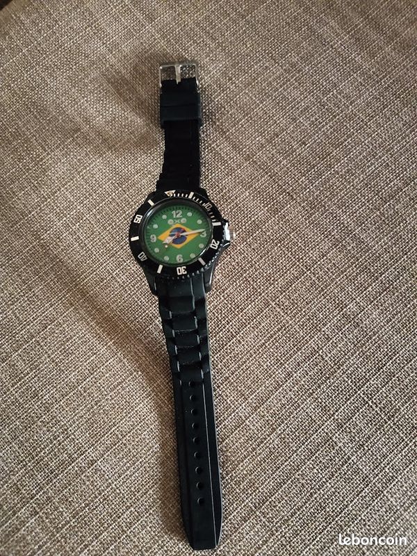 Montre Brésil NEUF (ceremi) (image 1)