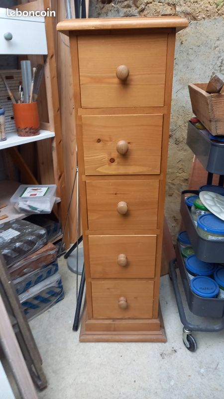 Commode étroite interior's (image 1)