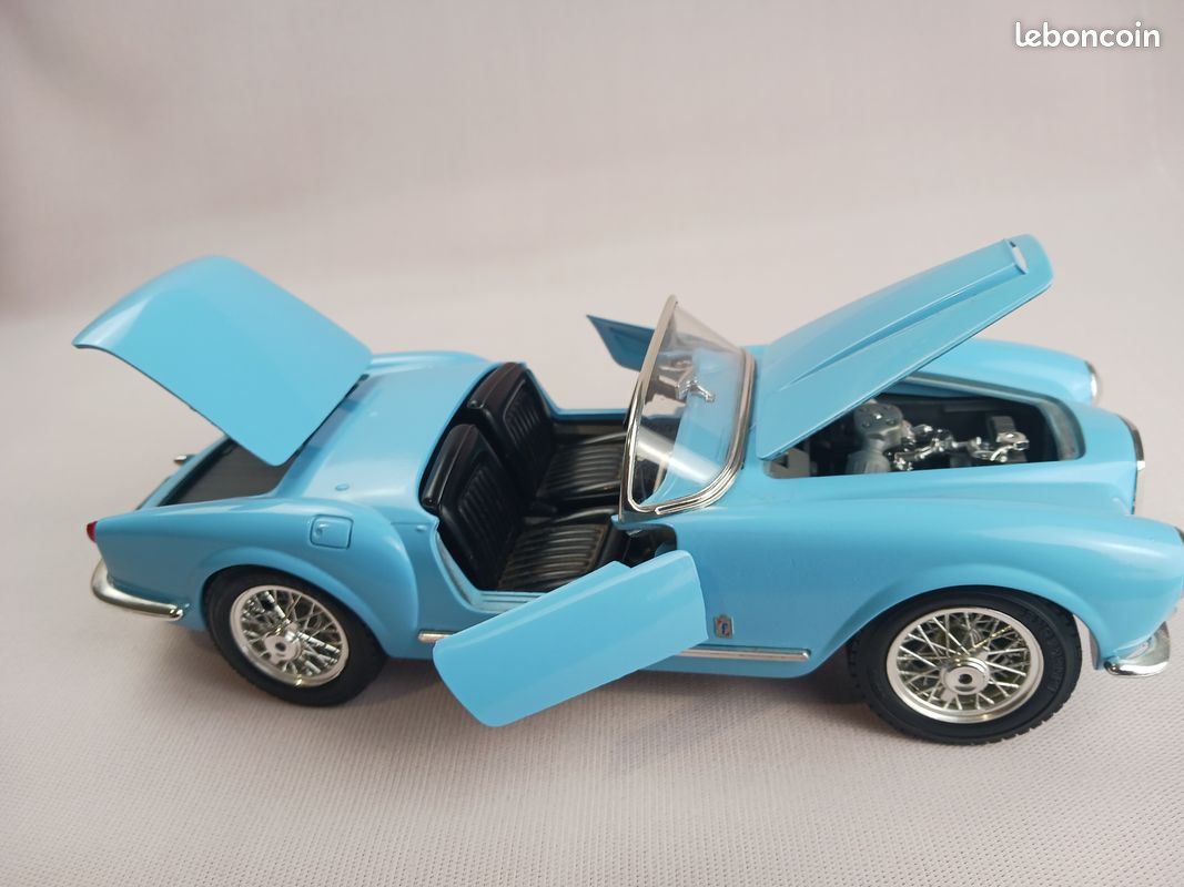 Lancia Aurelia B24 Spider 1955 – Échelle 1/18 – Burago Italie