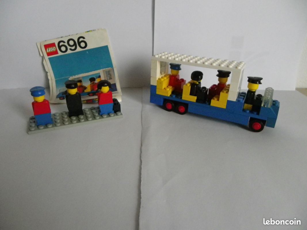 Lego bus (image 2)