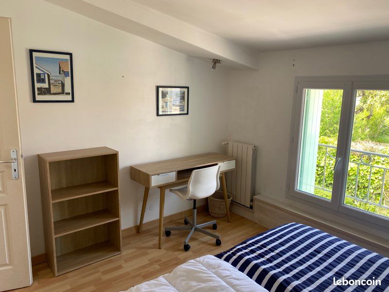 Location maison de pays rénovée tout confort Chéray Ile d'Oléron gite 12 personnes (image 9)