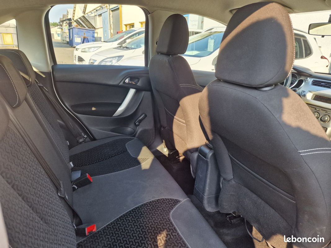 Citroen c3 1.4 hdi 68 confort (image 5)