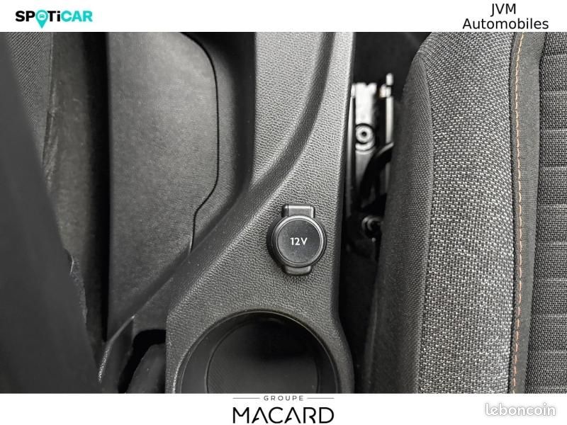 Peugeot 208 1.2 PureTech 100ch S&S Active (image 35)