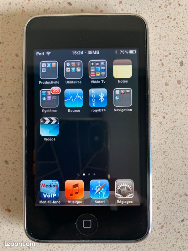 Collector iPod Touch 32 Go + Socle GPS TomTom (image 2)