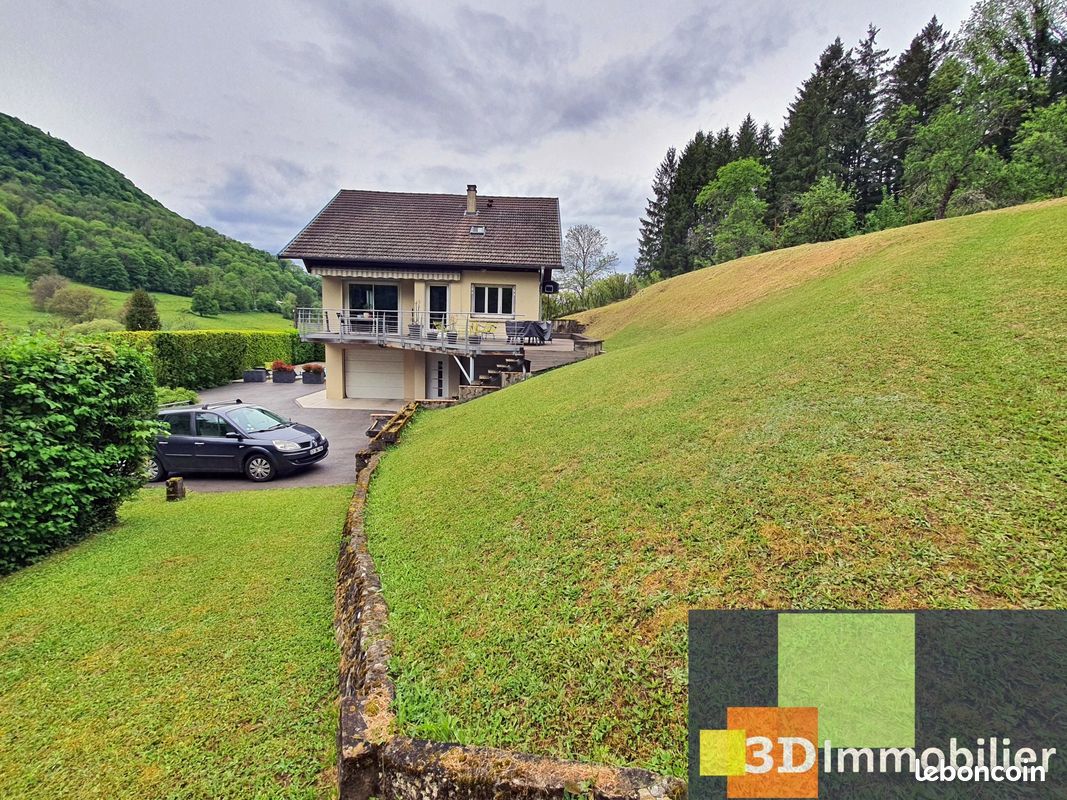 Maison 7 pièces 143 m² · à Lons-le-Saunier · 143 m² · 299 000 €