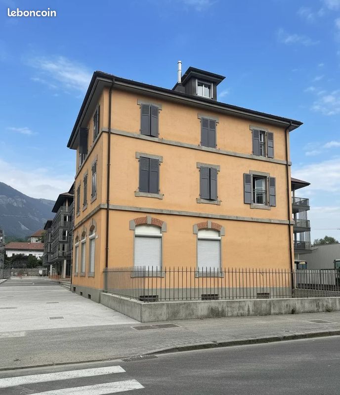 Immeuble 4 pièces 156 m² · à Bonneville · 156 m² · 483 000 €