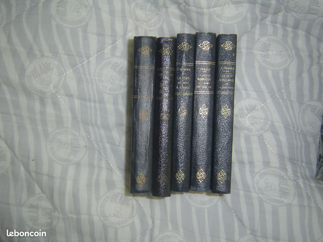 52 livres anciens (image 9)