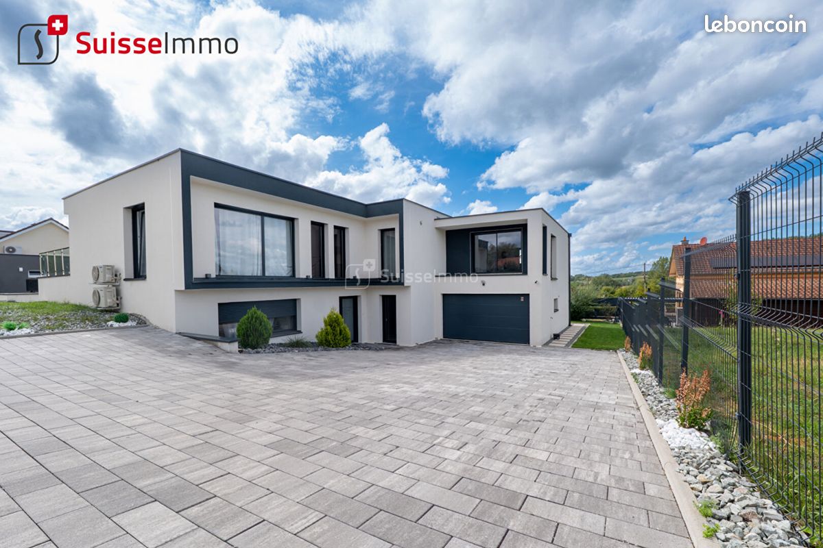 Maison 7 pièces 247 m² · à Méziré · 247 m² · 569 000 €