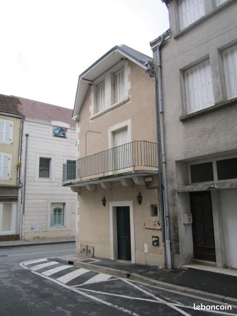 Appartement 2 pièces 80 m² · à La Châtre · 80 m² · 500 €