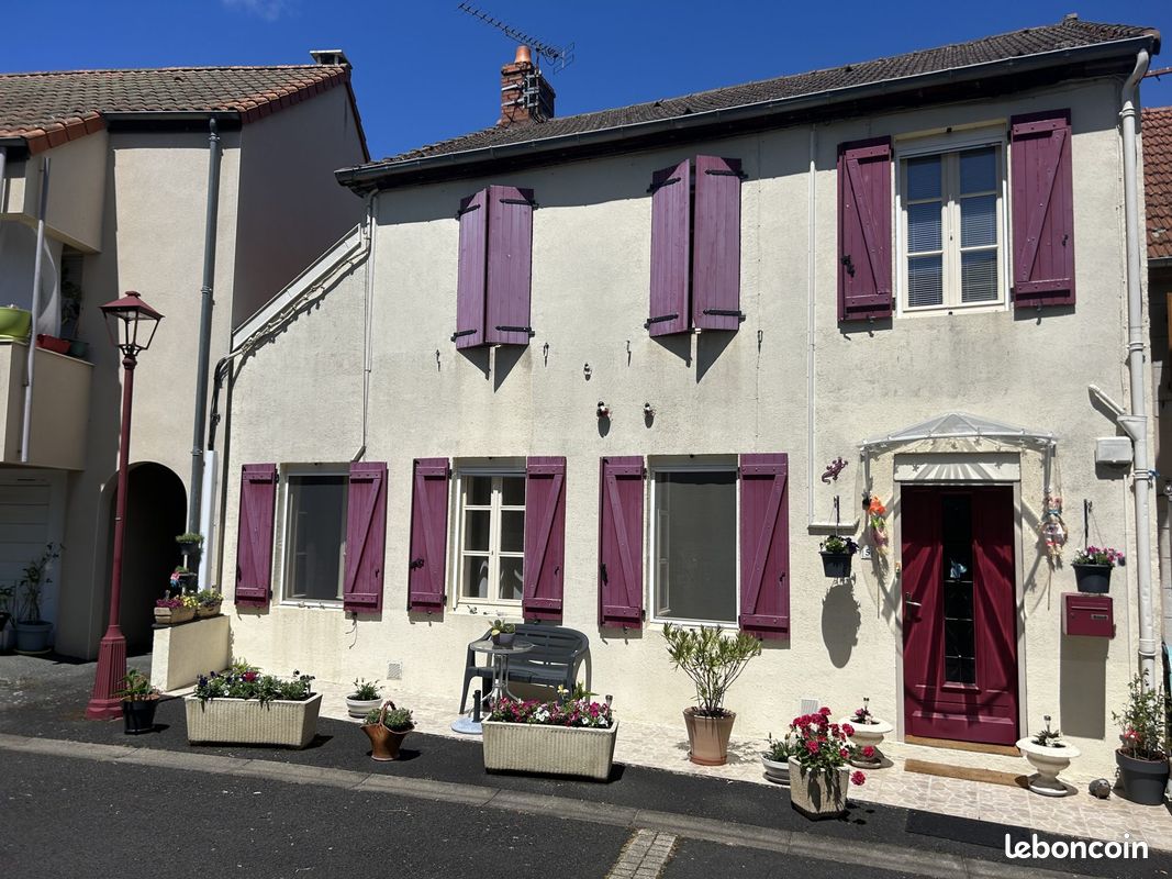 Maison 4 pièces 90 m² · à Saint-Éloy-les-Mines · 90 m² · 98 000 €