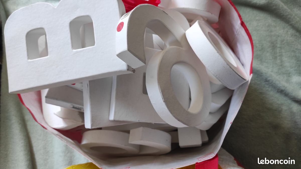 Important lot de lettres Décopatch 20,5cm en papier maché, blanches (image 4)