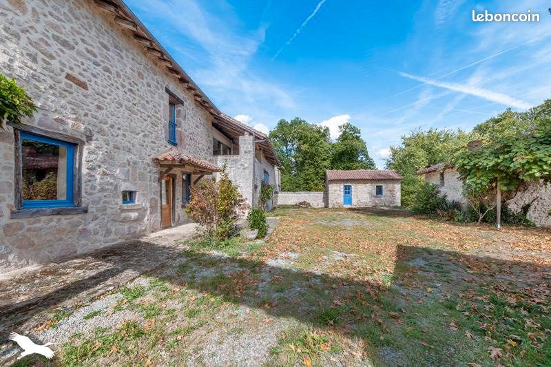 Maison 5 pièces 185 m² · à Cognac-la-Forêt · 185 m² · 220 920 €