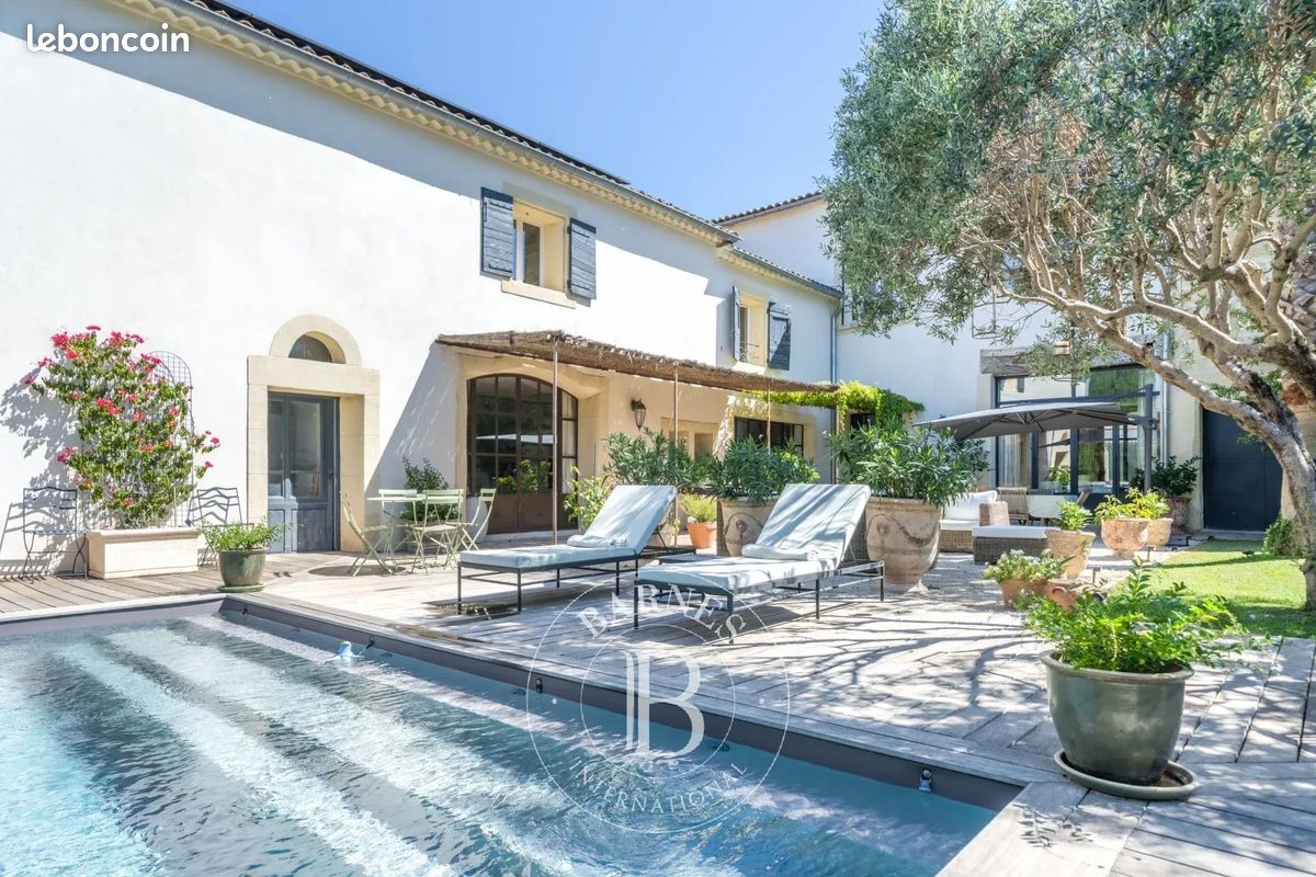 Maison 15 pièces 530 m² · à Nîmes · 530 m² · 1 490 000 €