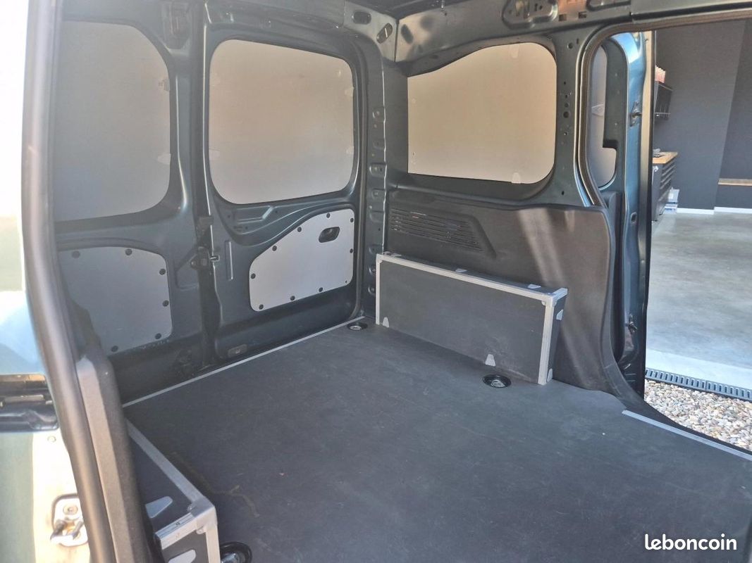 Citroen Berlingo Vu GENERATION-III FOURGON 1.5 BLUEHDI 130 650KG M L1 EAT BVA START-STOP (image 13)