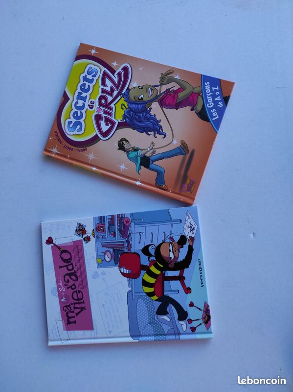 Livres BD ados " Secrets de girls, les garçons de A à Z", "Ma vie d'ado" (image 1)
