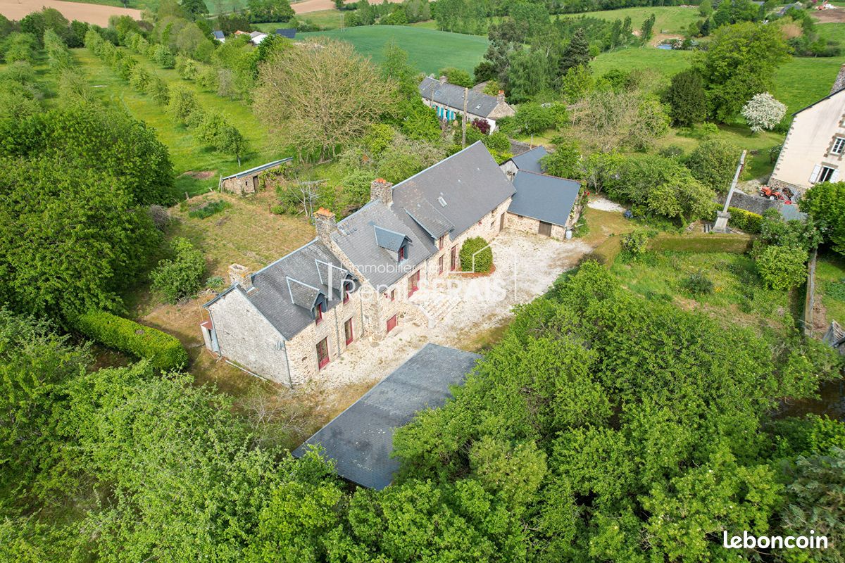 Maison 6 pièces 111 m² · à Ambrières-les-Vallées · 111 m² · 165 850 €