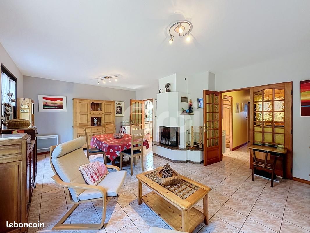 Maison 5 pièces 218 m² · à Vulbens · 218 m² · 550 000 €