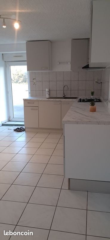 Location studio · à Roset-Fluans · 600 €/mois