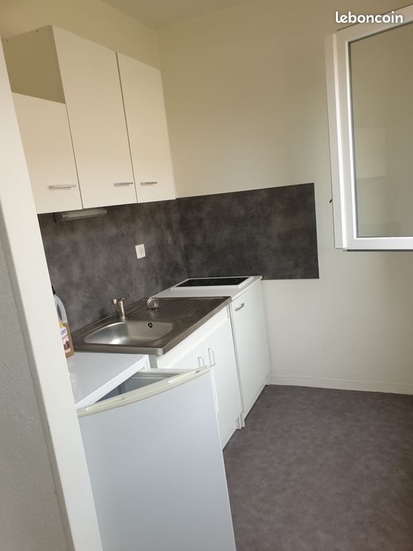 Appartement 1 pièce 30 m² · à Riom · 30 m² · 410 €/mois