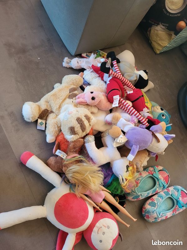 Destockage peluches (image 1)