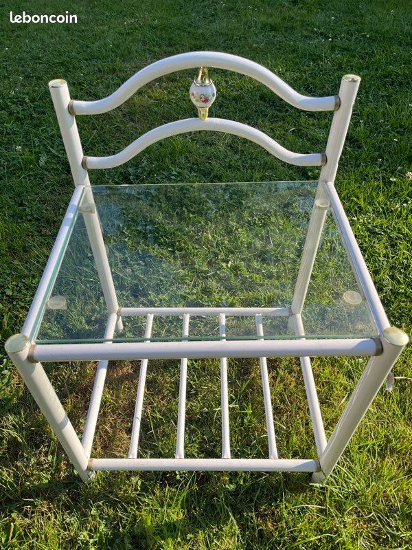 Table de chevet (image 1)