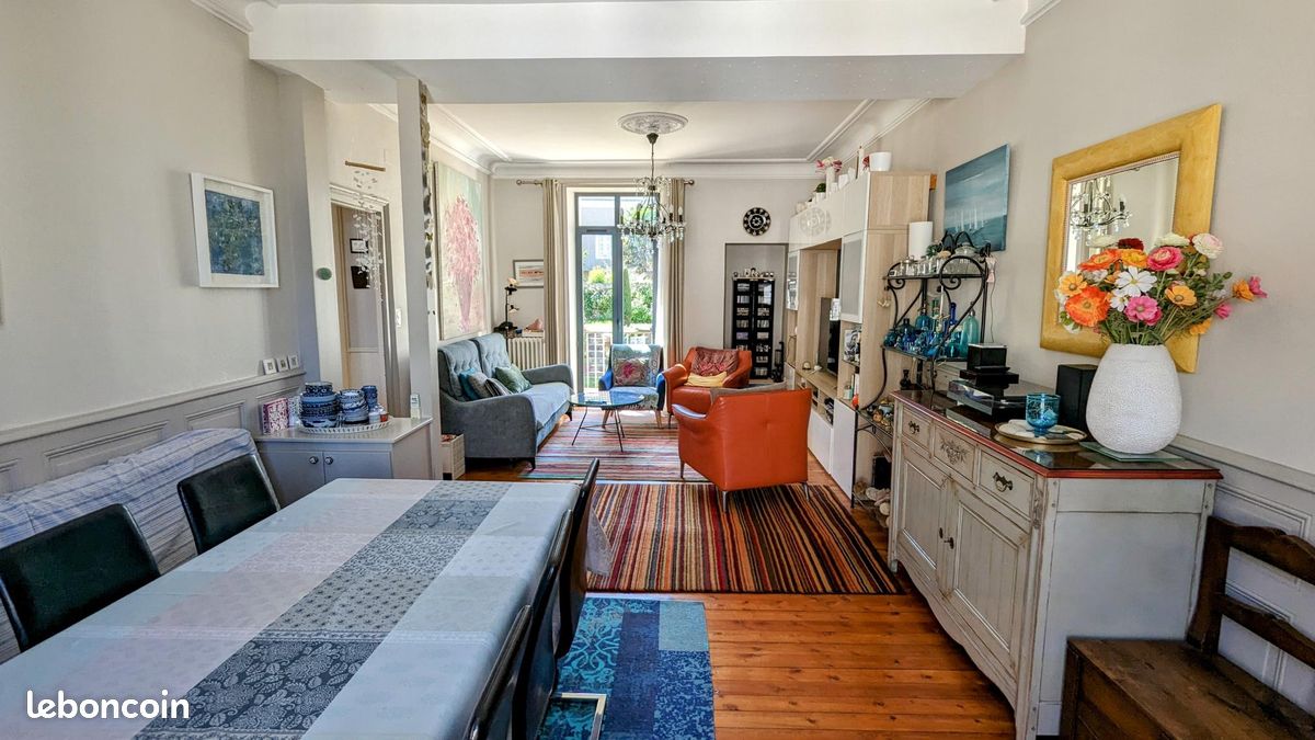 Maison 9 pièces 218 m² · à Périgueux · 218 m² · 428 000 €