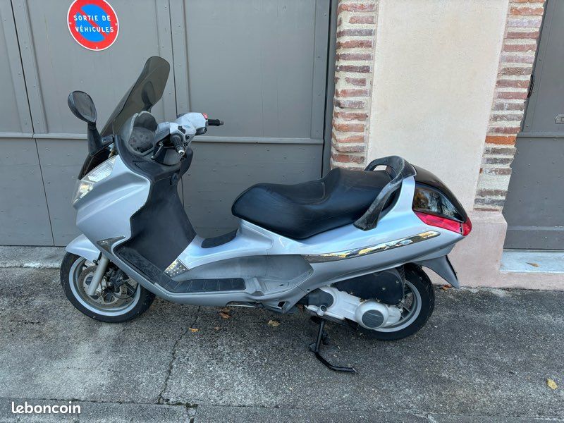 Piaggio x8 125cc Motos