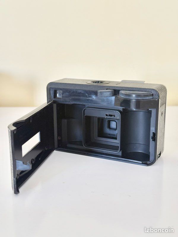 Lot De 5 Appareils Photos Argentiques Instamatic Kodak - Occasion - Argenté