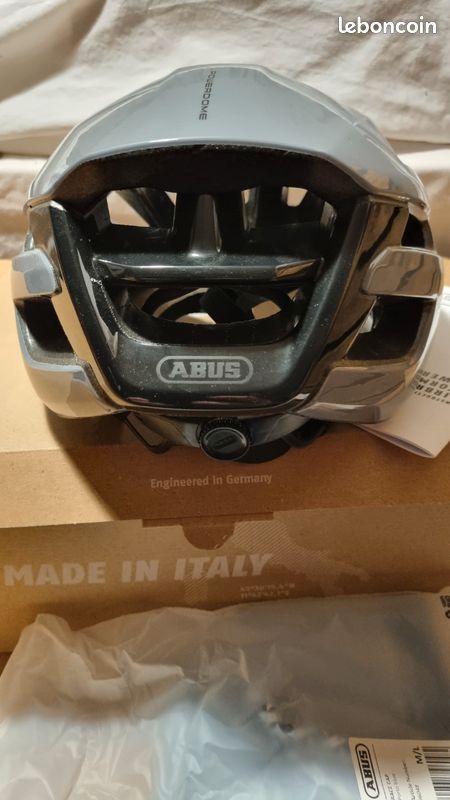 Casque velo abus route power neuf gris dans sa boite - Équipements vélos Casque velo abus route power neuf gris dans sa boite - Équipements vélos