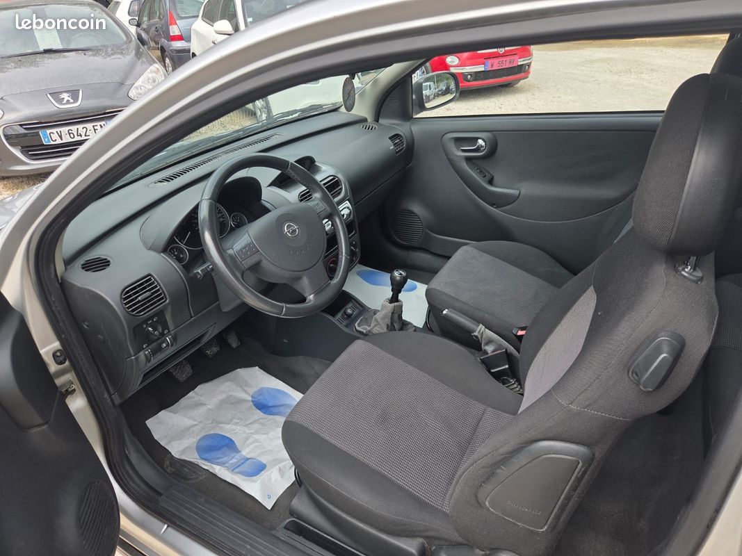 OPEL CORSA 1.2i 16V Comfort (image 8)