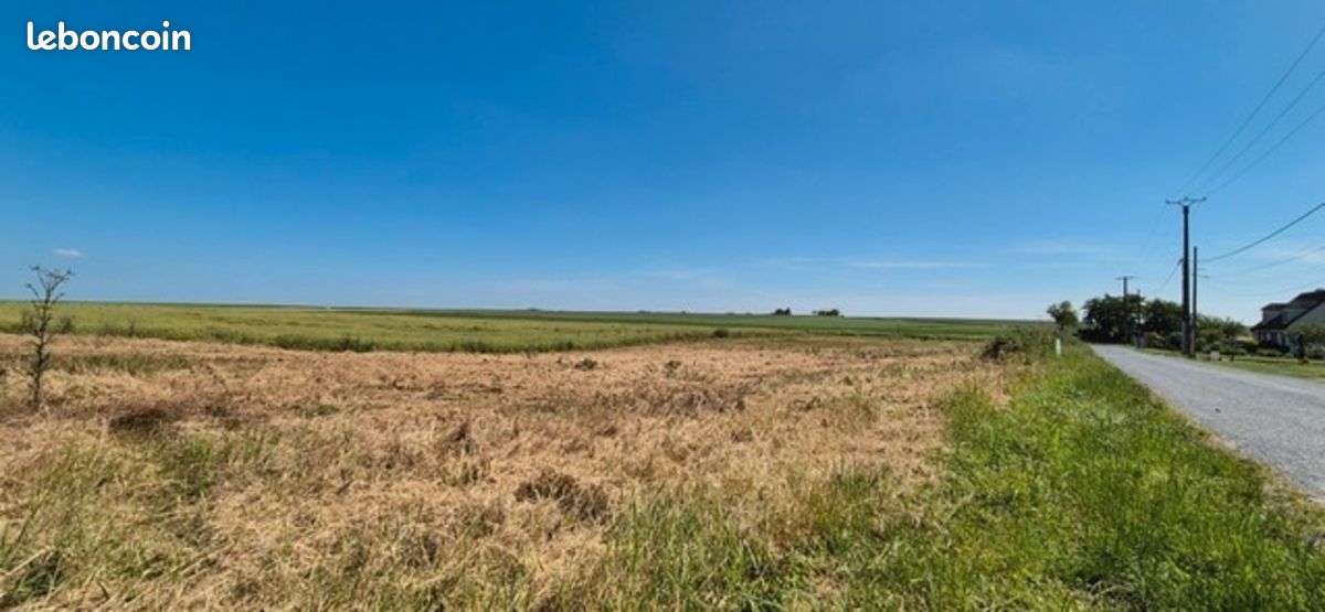 Terrain 614 m² · à Plivot · 59 000 €