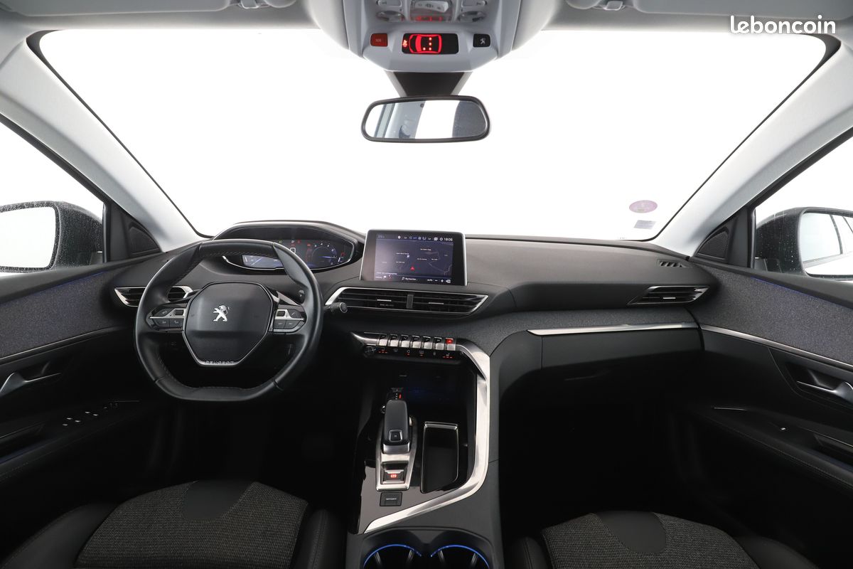 Peugeot 3008 1.2 PureTech Allure Business EAT8 130 ch (image 7)