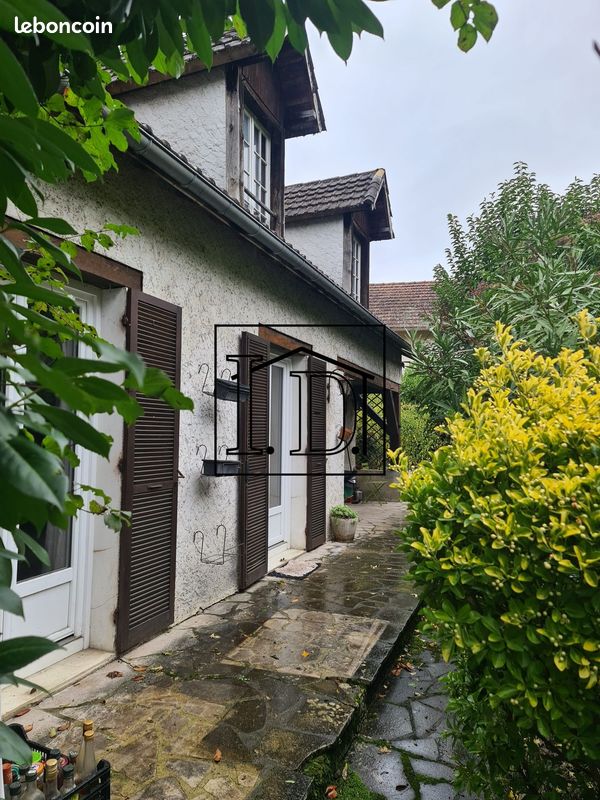 Maison 7 pièces 125 m² · à Eymet · 125 m² · 90 000 €