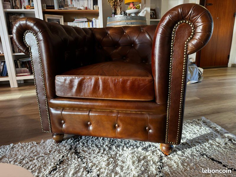 Fauteuil club chesterfield cuir pleine fleur (image 1)