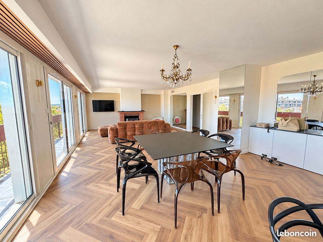 Appartement 4 pièces 155 m² · à Montauban · 155 m² · 1 900 €/mois