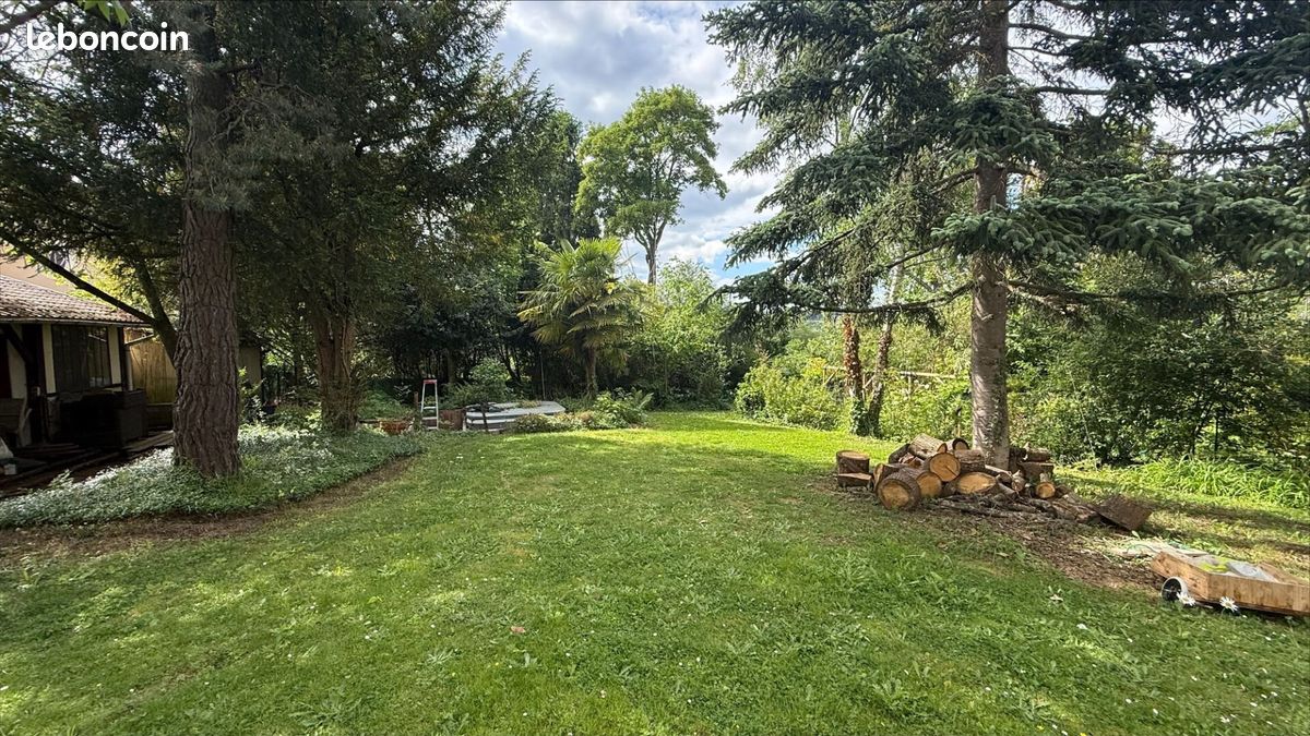 Terrain 679 m² · à L'Étang-la-Ville · 679 m² · 550 000 €