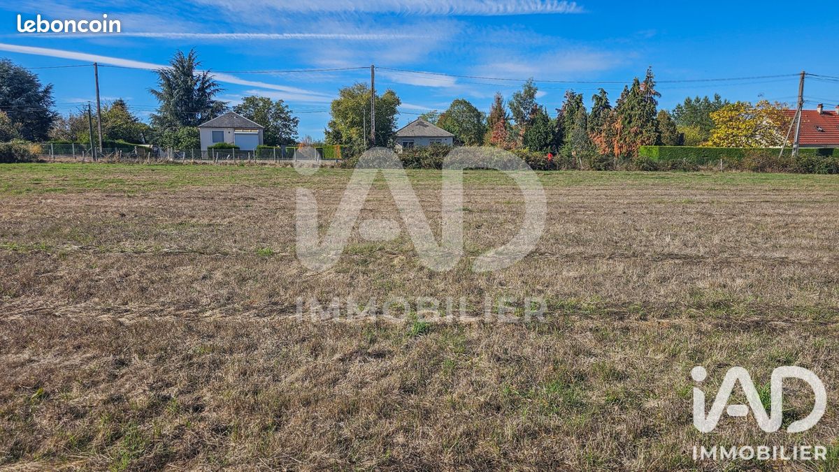 Terrain 1091 m² · à Noyers · 1 091 m² · 23 000 €