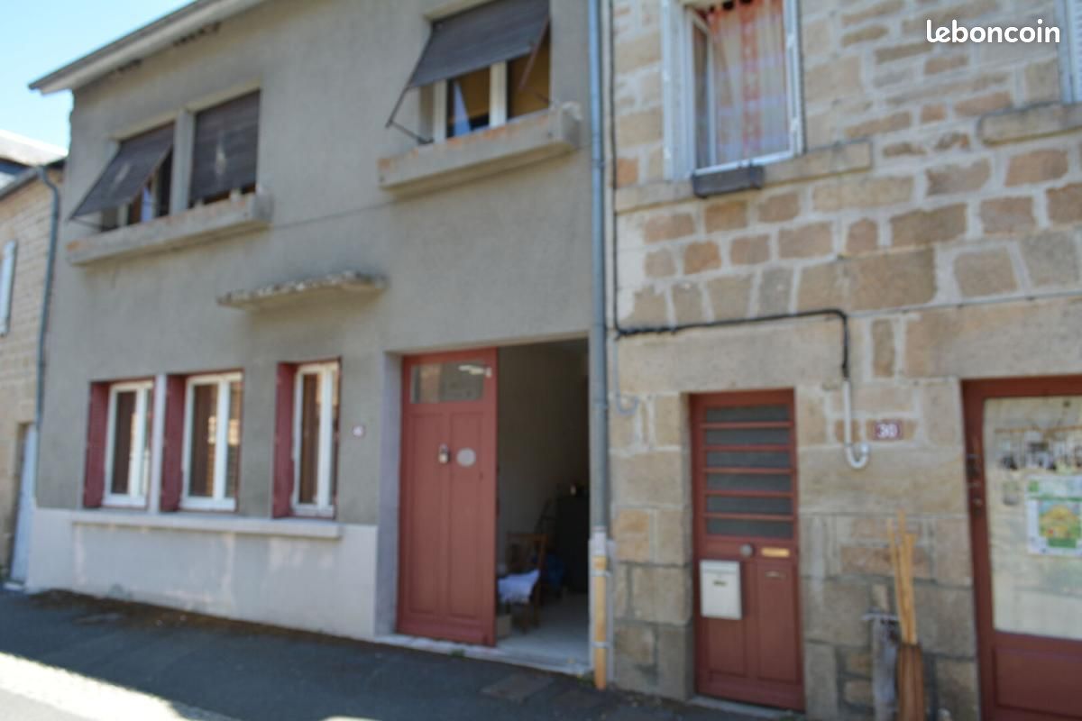 Maison 10 pièces 289 m² · à Nedde · 289 m² · 118 750 €