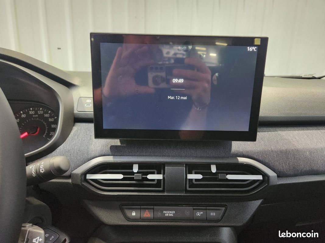 DACIA Sandero TCe 100 Expression (image 11)