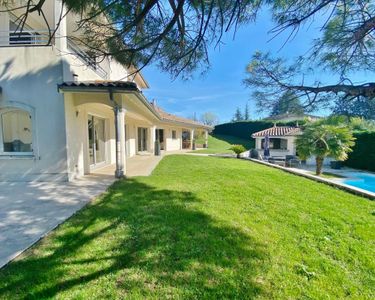 Maison 1 480 000 € - 392 m²