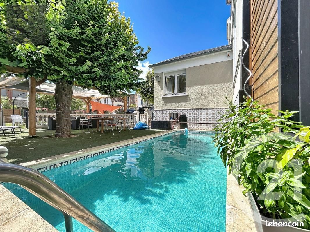 Maison 8 pièces 331 m² · à Troyes · 331 m² · 650 000 €