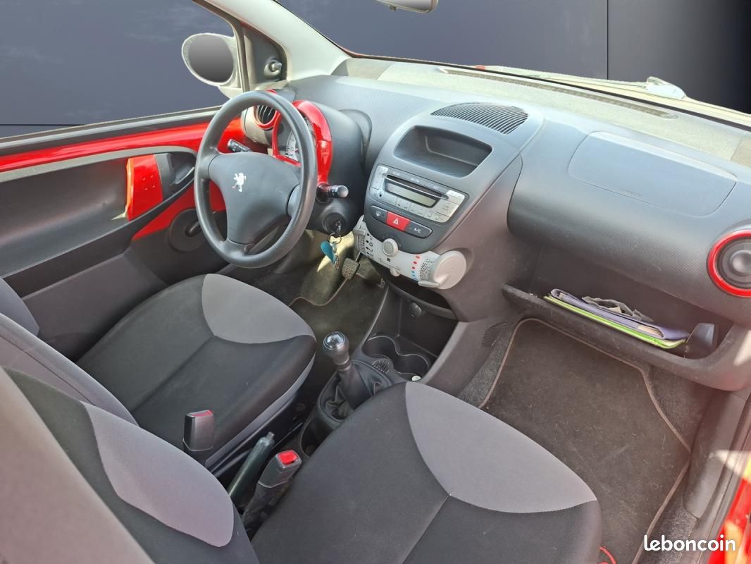 Peugeot 107 1.0 70 ch Serie-64 /Entretien complet (image 13)