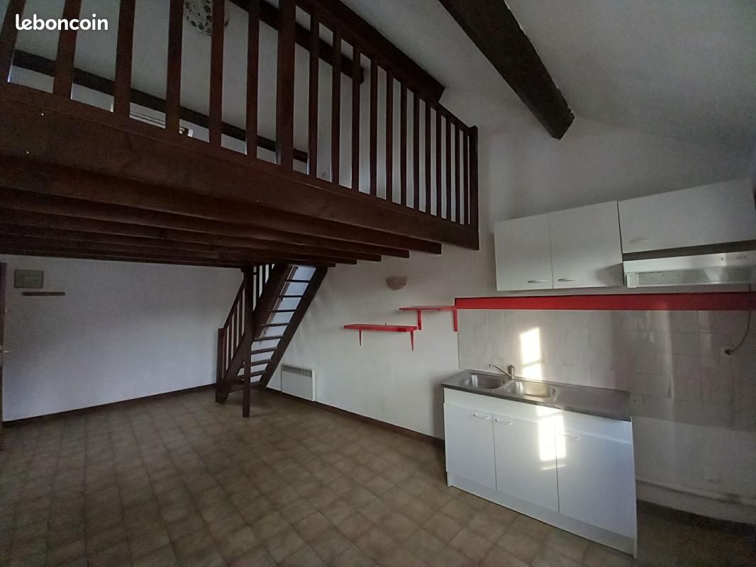 Appartement 1 pièce 25 m² · à Souppes-sur-Loing · 25 m² · 385 €
