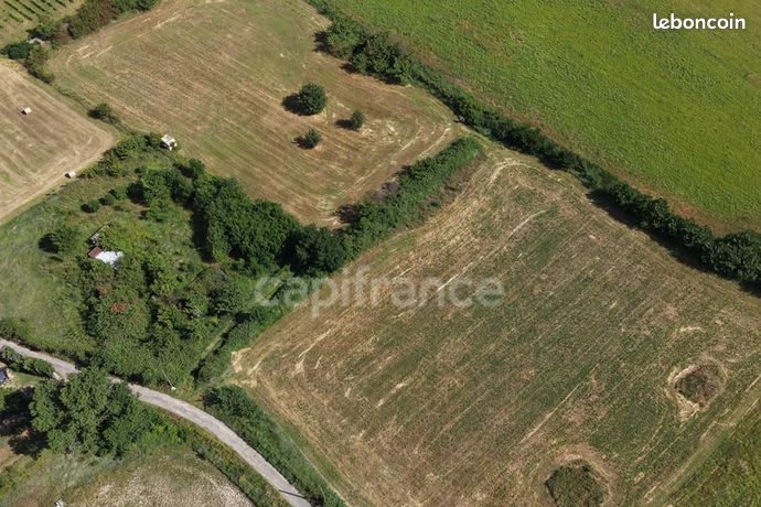 Terrain agricole 12 000 m² Junas