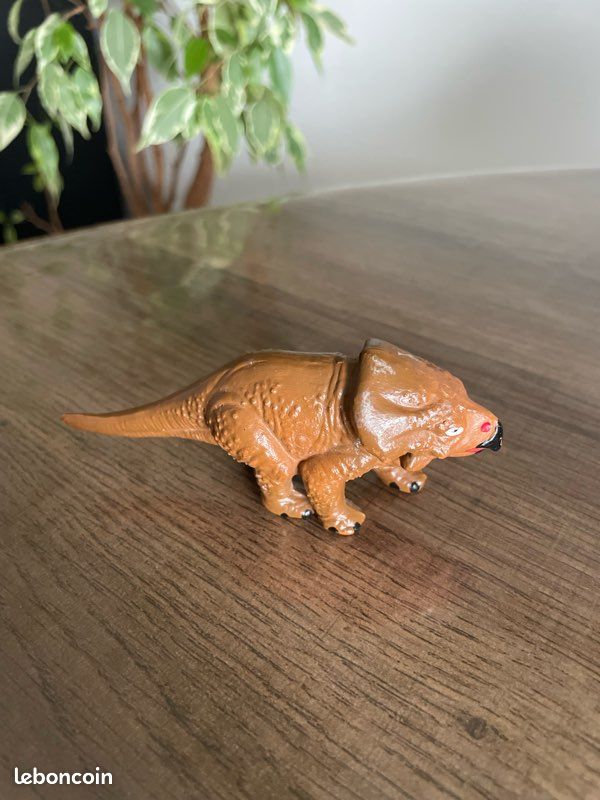 STARLUX / LA PREHISTOIRE dinosaures stegosaure EUR 15,00 - FR